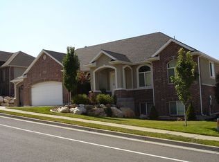 636 E Eagleridge Dr, North Salt Lake, UT 84054