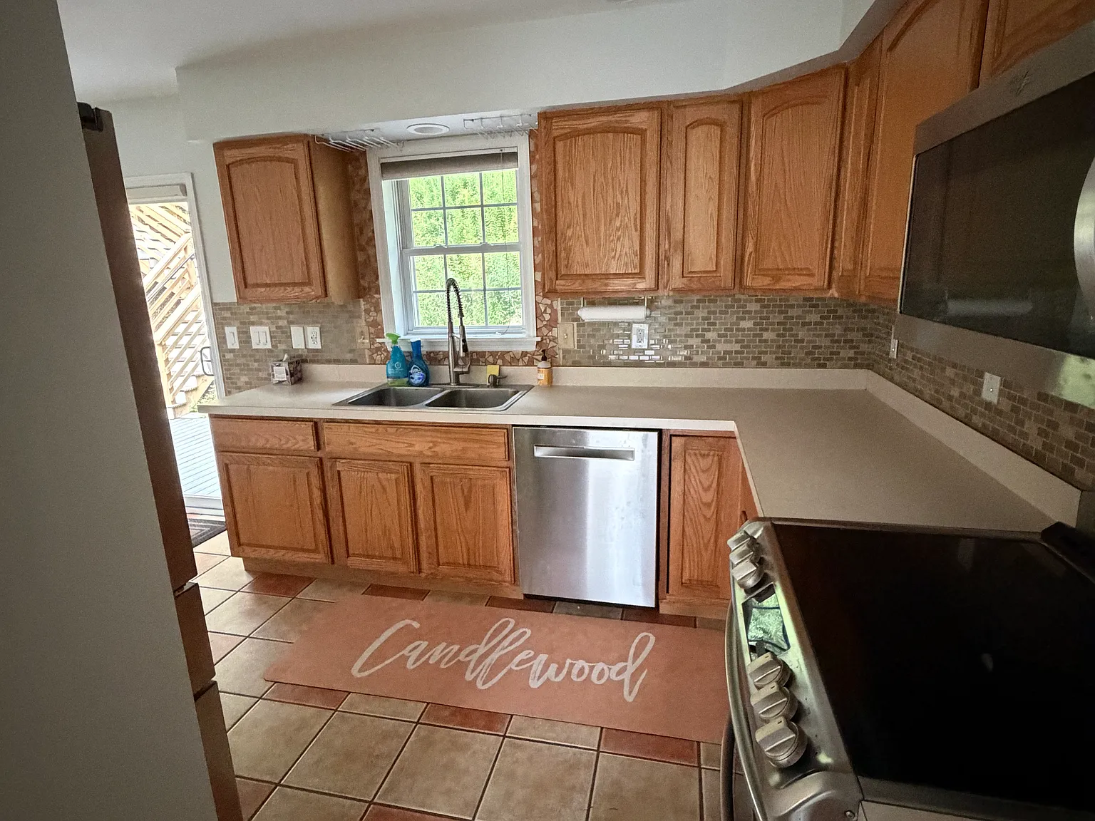 3 bed, 2.5 bath, 2052 sqft, $3,500 — Photo 4
