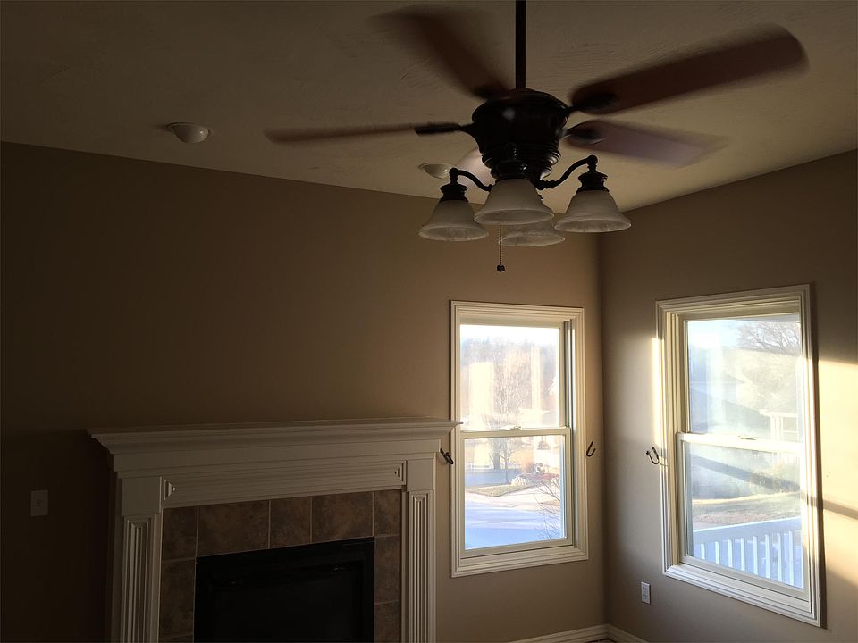 2nd image of 708 E Saint Charles St