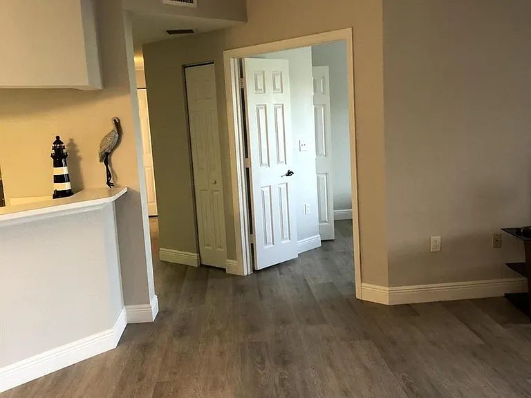3023 Alcazar Pl #305 — Photo 10
