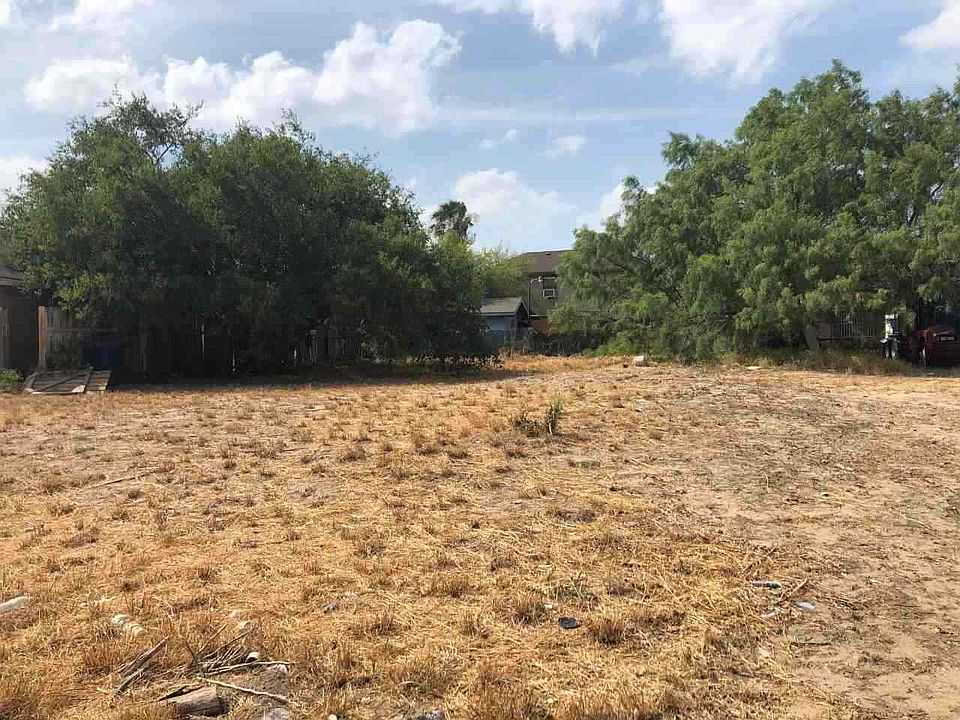 1st image of 308 Murcia Dr