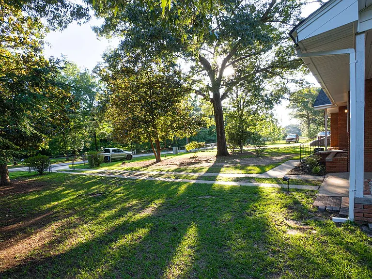 4295 Dorsey Dr — Photo 10