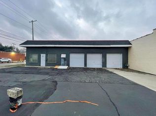 7401 Schaefer Rd, Dearborn, MI 48126