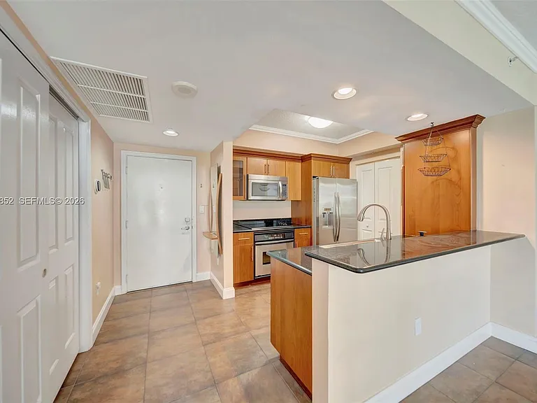 401 SW 4th Ave #203 — Photo 27