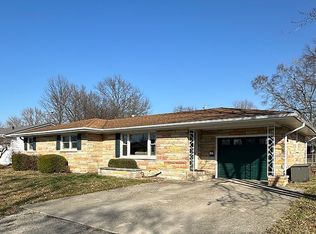 915 N Wood St, Shelbyville, IL 62565
