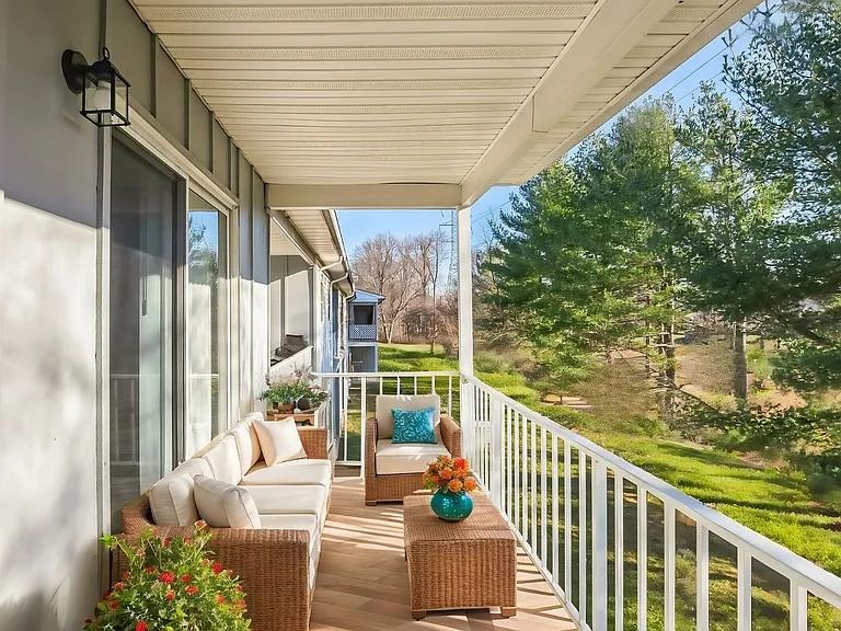 Step into the inviting atmosphere of Hamilton Estates Apartments. Relax on your spacious balcony with stunning views of lush greenery, perfect for enjoying your morning coffee or evening unwind. Schedule your tour today and find your new home!