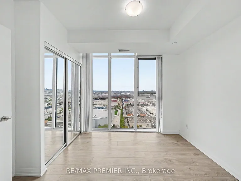 7895 Jane St #3015 — Photo 18