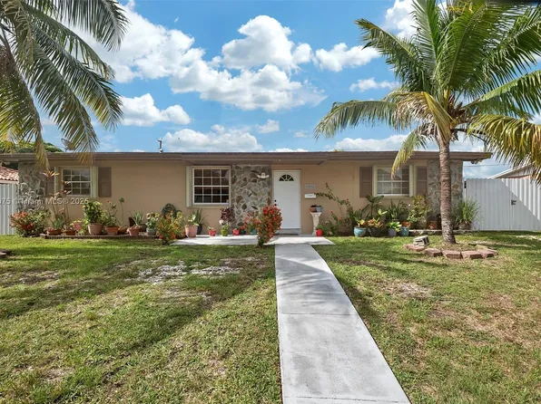 11812 SW 207th St, Miami, FL 33177