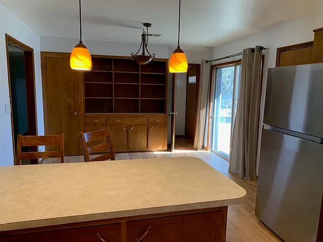 2441 W Elizabeth St — Photo 11
