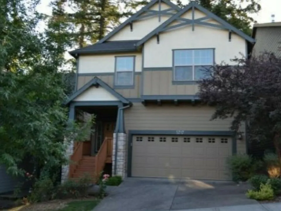 5717 NW Lark Meadow Ter
