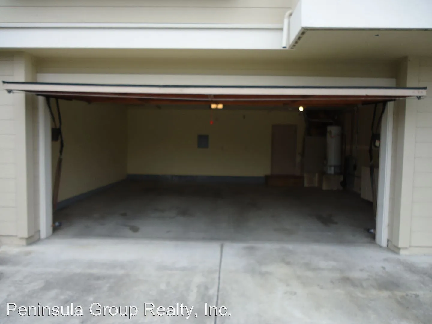 1030 Olympic Ln photo 1