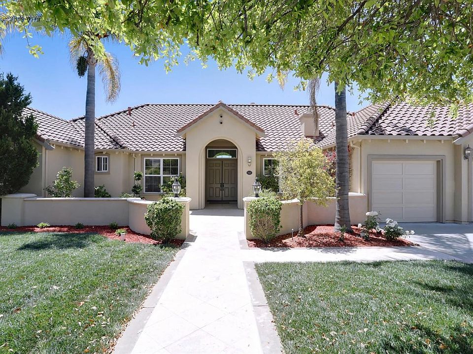 1st image of 5421 Canyon Hills Ln