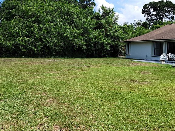 5th image of 2477 SE Renick Ave