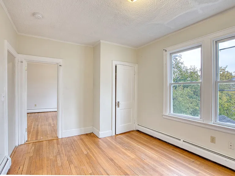 429 New Britain Ave #2 — Photo 10