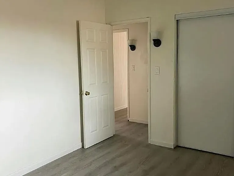 712 S G St — Photo 10