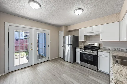 1111 W Rundberg Ln Photo 1