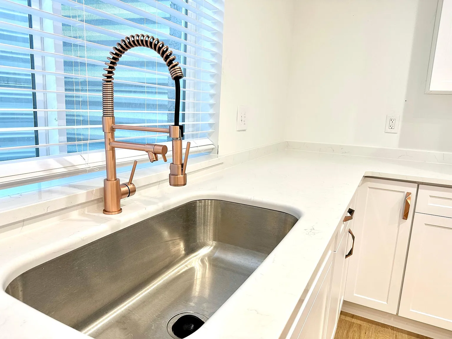 4493 W Wharton Dr — Photo 4