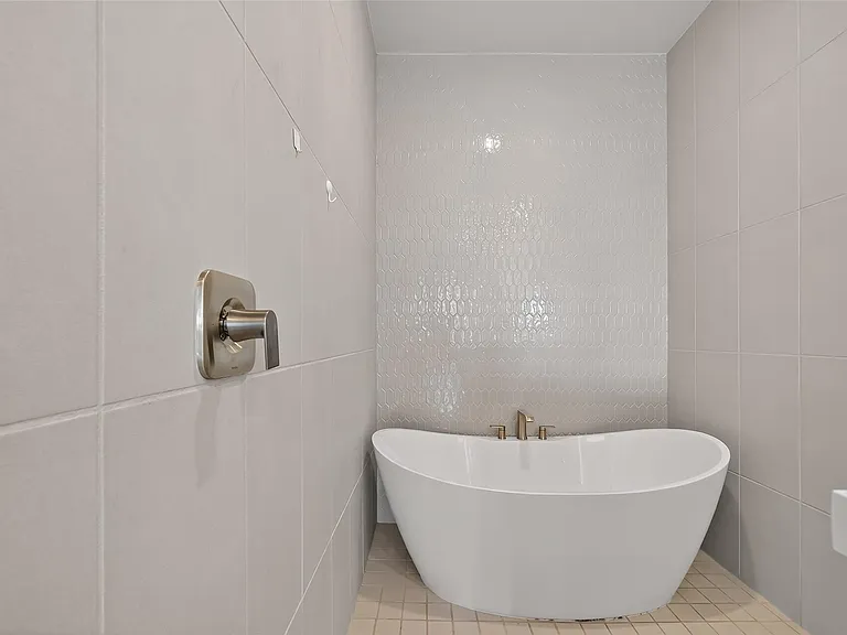 4906 Tanyard Manor Dr — Photo 22