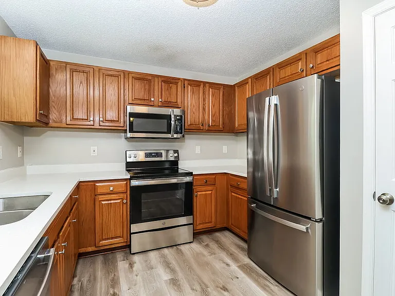 2601 Clarencefield Dr — Photo 7