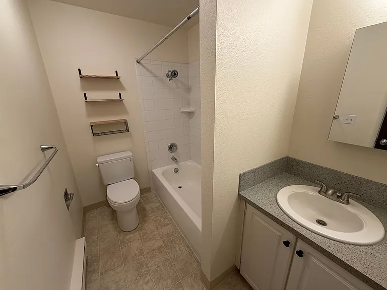 1212 Market St — Photo 10