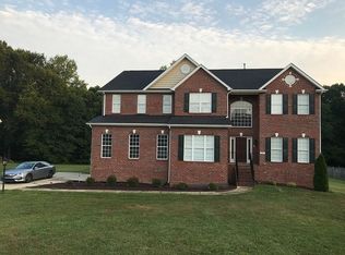 606 Blenheim Ct, Oak Ridge, NC 27310