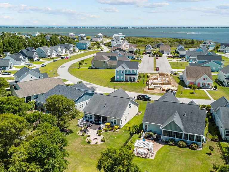 107 Bogue Harbor Ct — Photo 41