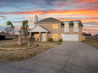 700 Sharon Ln, Whitewright, TX 75491