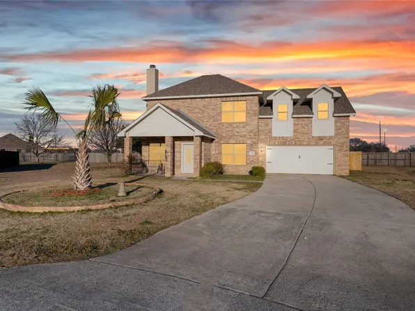 700 Sharon Ln, Whitewright, TX 75491