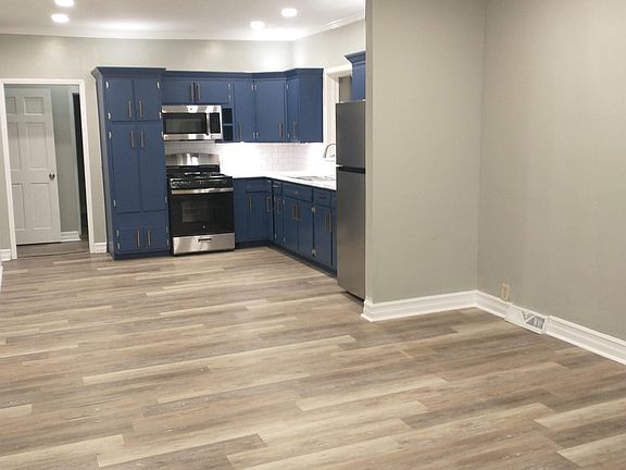 4th image of 915 Columbus Pkwy #1