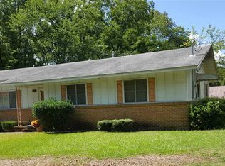 201 Grinstead St SW, Camden, AR 71701