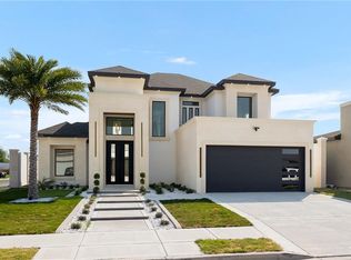 2214 E 8th St, Mission, TX 78572