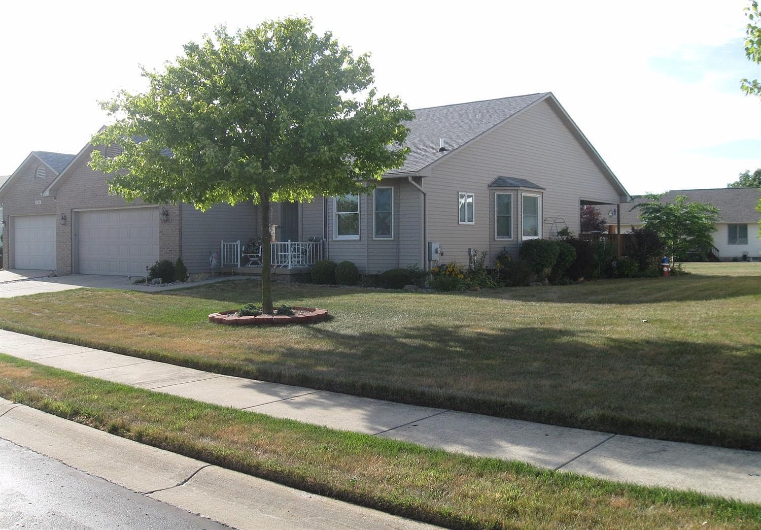 4390 Springbrook Dr, Swartz Creek, MI 48473 Zillow
