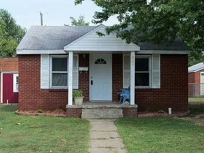 420 Washington Ave photo 1