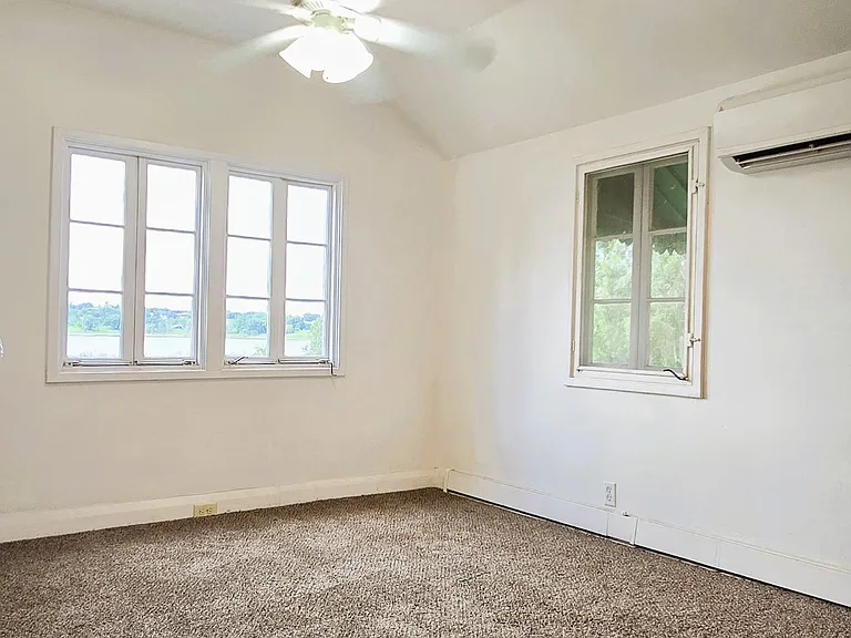 240 Masterpiece Rd — Photo 15