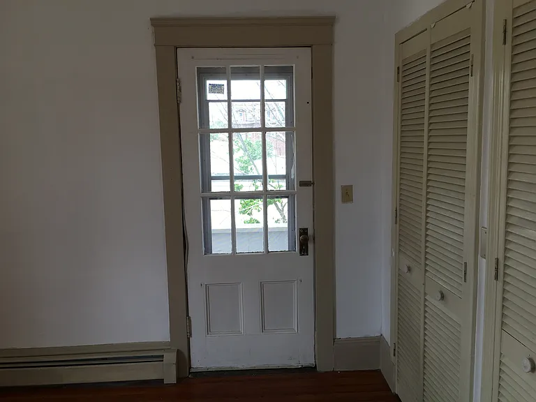 122 E Manning St — Photo 7
