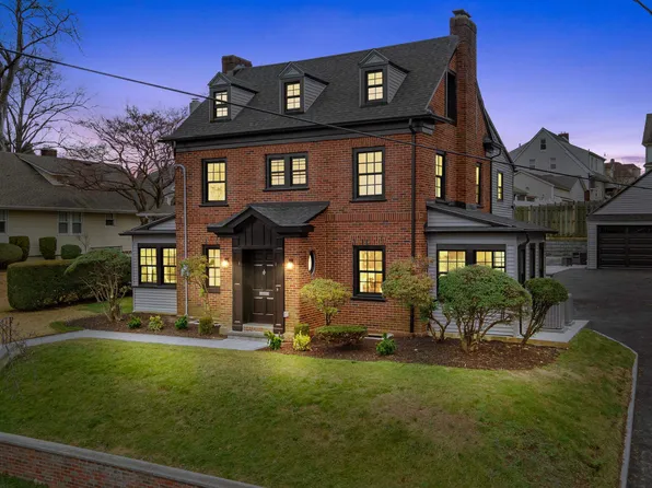 52 Clinton Ave, Kearny, NJ 07032