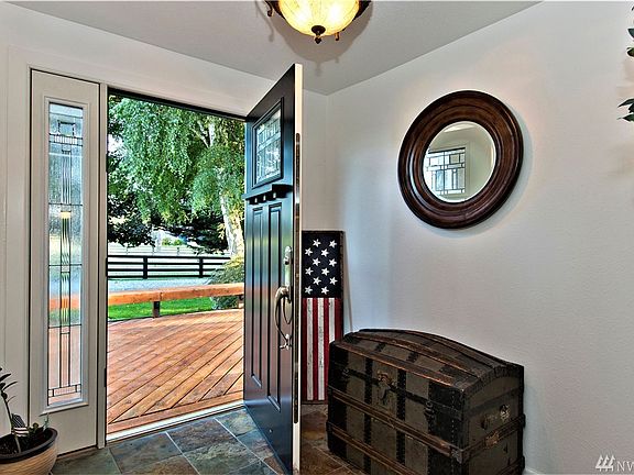 Welcome home entrance!