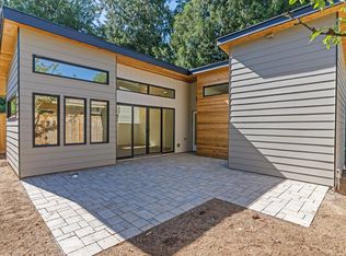 11041 19th Ave NE #B, Seattle, WA 98125