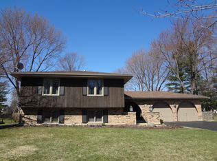 1427 7th Ct, St Charles, IL