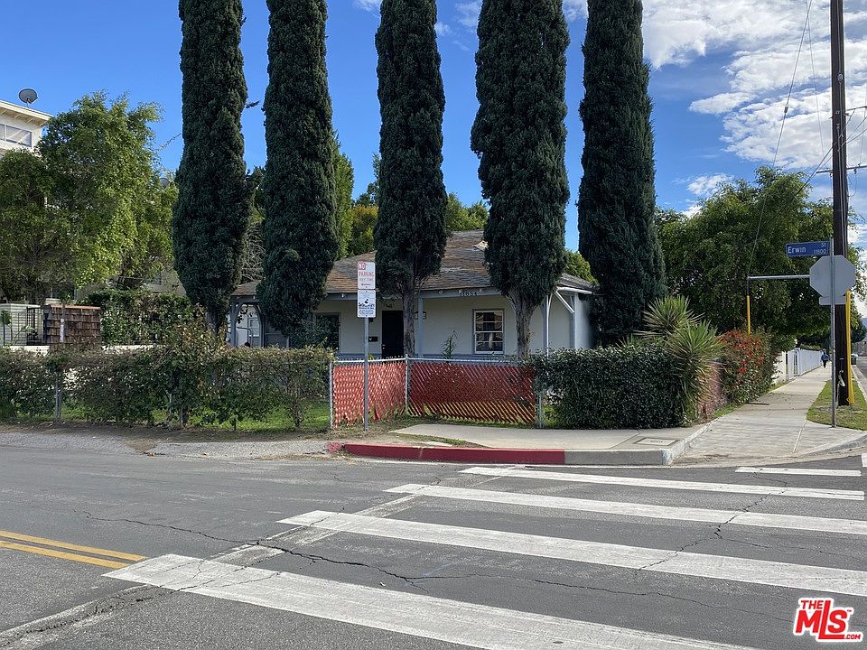 1st image of 11854 Erwin St