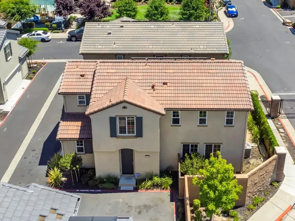 8884 Ariston Ln, Elk Grove, CA 95758