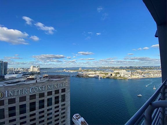 2nd image of 335 Biscayne Blvd #4206