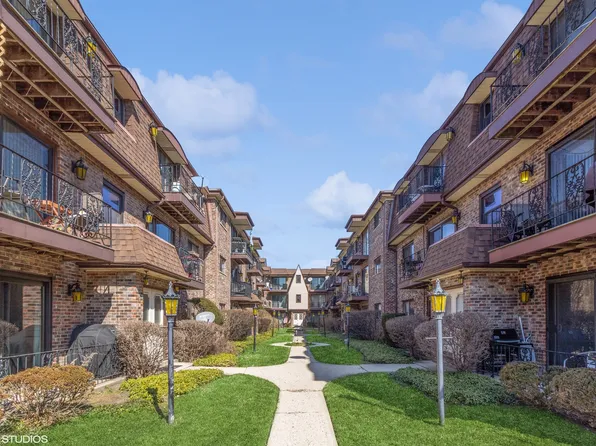 6451 N Northwest Hwy #1N, Chicago, IL 60631