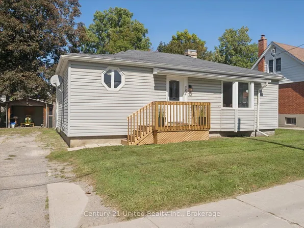 584 Wolfe St, Peterborough, ON K9J 2L8