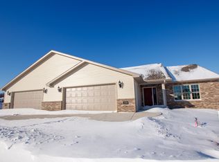 328 Twilight Trl, Fond Du Lac, WI 54937