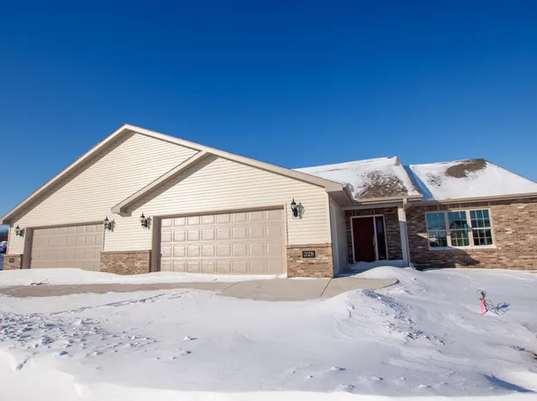 328 Twilight Trl, Fond Du Lac, WI 54937