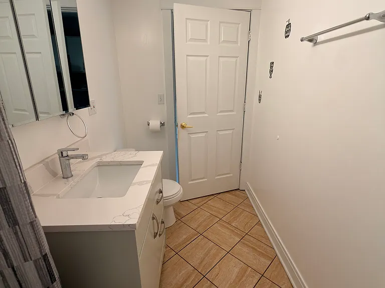 3306 N Drake Ave #2F — Photo 12