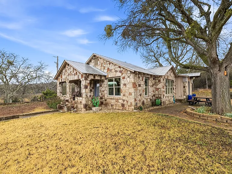 275 Creekridge Trl — Photo 18
