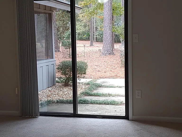 13 Village Green Cir — Photo 23