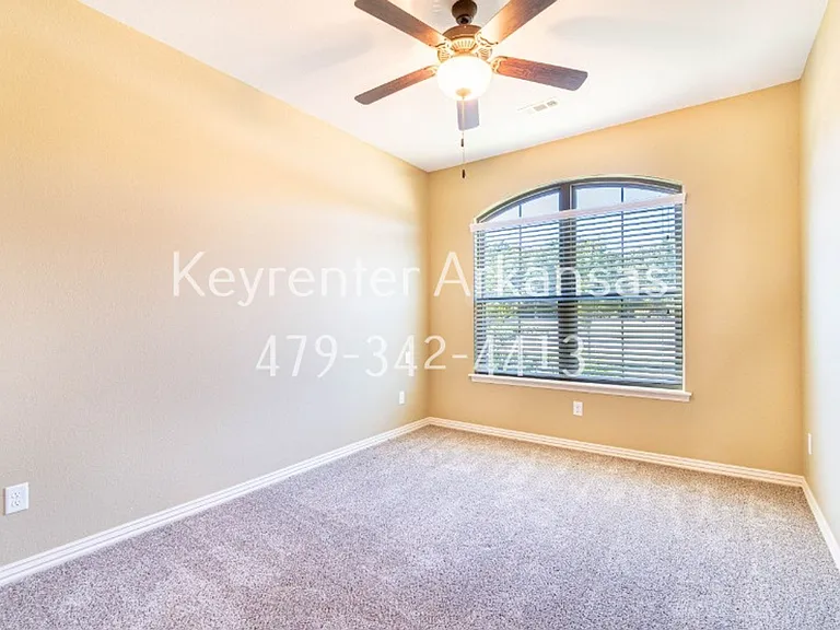 4870 N Castlewood Ln Duplex — Photo 11